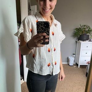 Roolee size L (fits more like M), button up. Functional buttons. In great shape